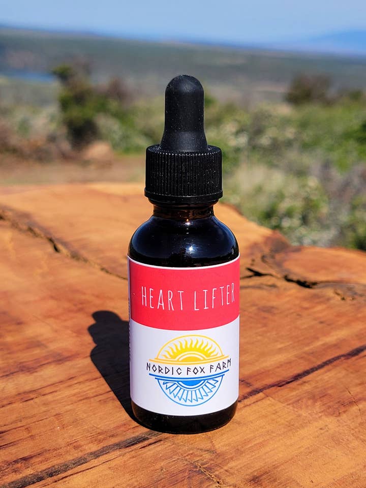 Heart Lifter for wholesale by Nordic Fox Farm