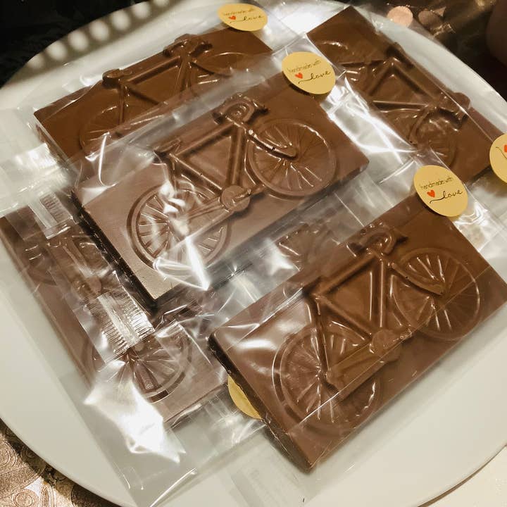 Chocolade fietsbar voor wholesale door Bespoke Chocolates of Cambridge