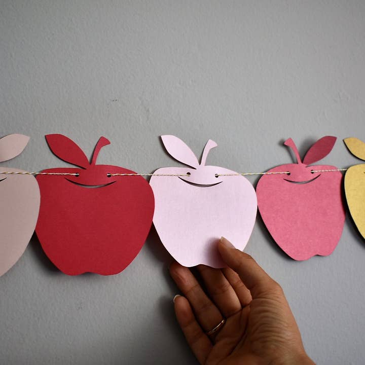 thekitcut - Vente Fanion/guirlande - Guirlande de pommes pour Rosh Hashana, automne, rentrée scolaire2