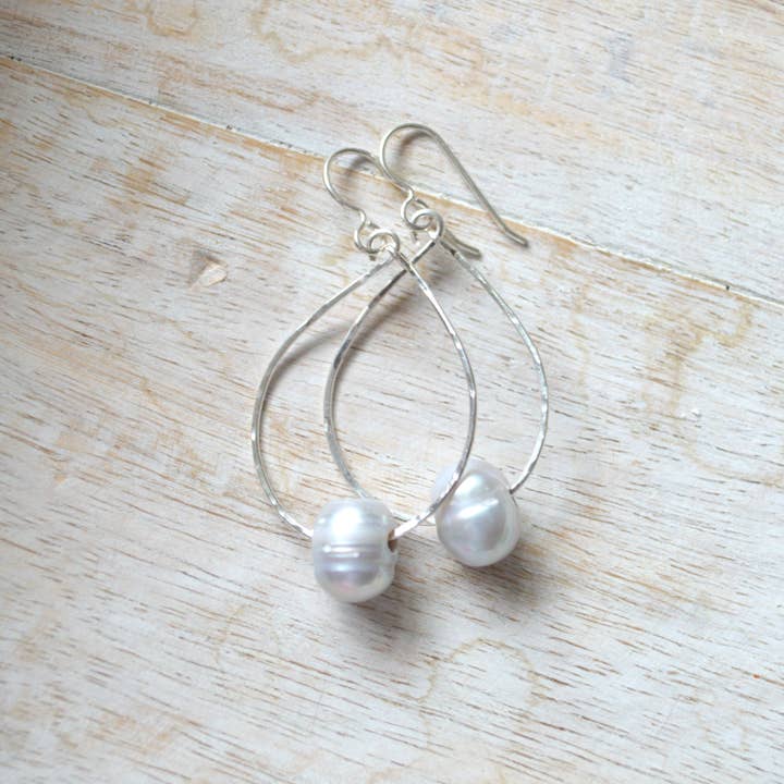 Hvid perle ferskvandsperle øreringe for engroshandel på Faire6