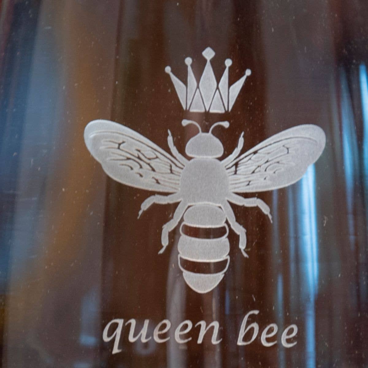 A to Z Imaging and Design - Wholesale Wine Glass - Queen Bee Stemless Wine Glass1