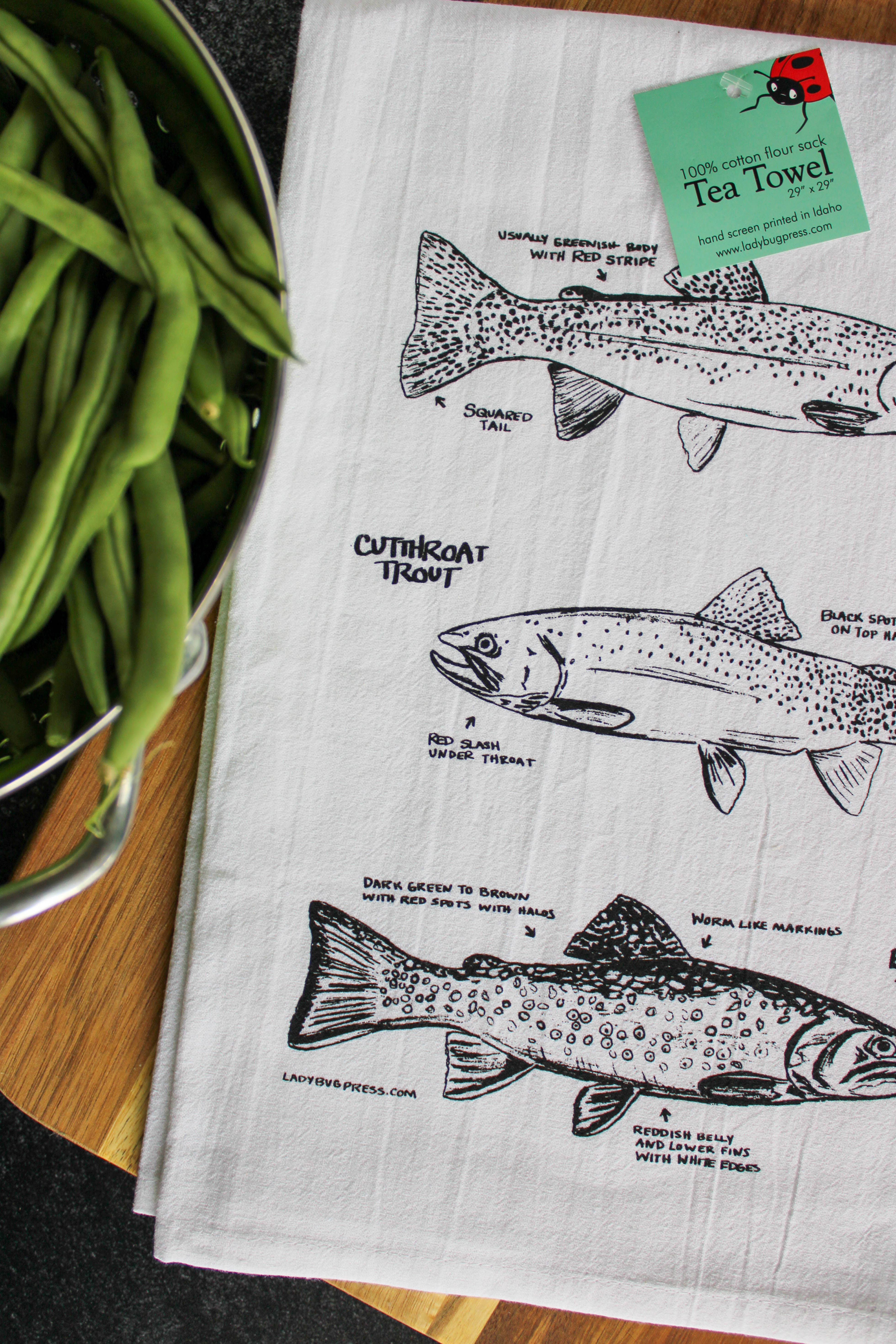 Ladybug Press - Vente Torchons - Torchon sérigraphié à la truite, torchon à vaisselle en sac de farine4