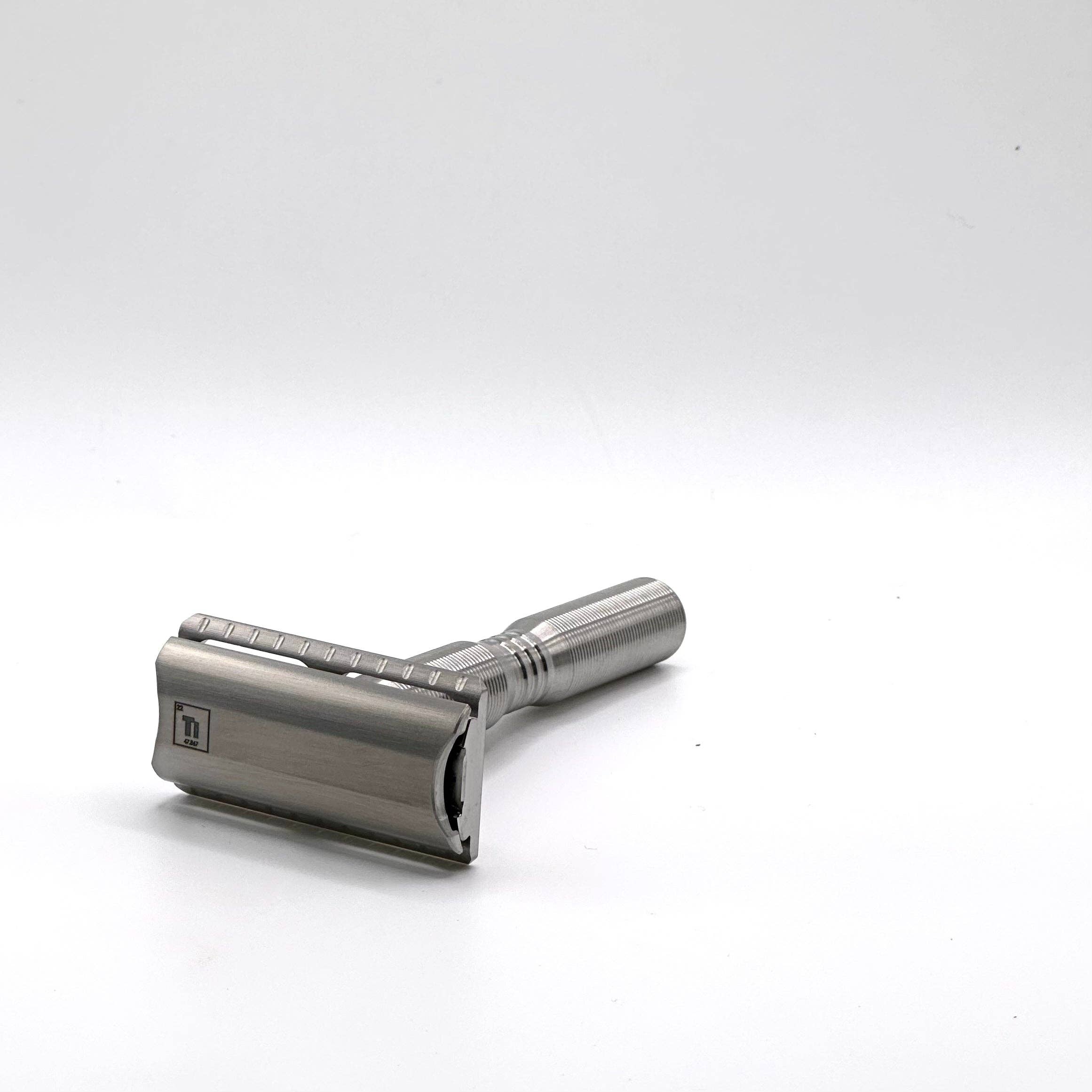 Yates Precision - Vente Rasoir - Rasoir de sûreté en titane ‘Merica4