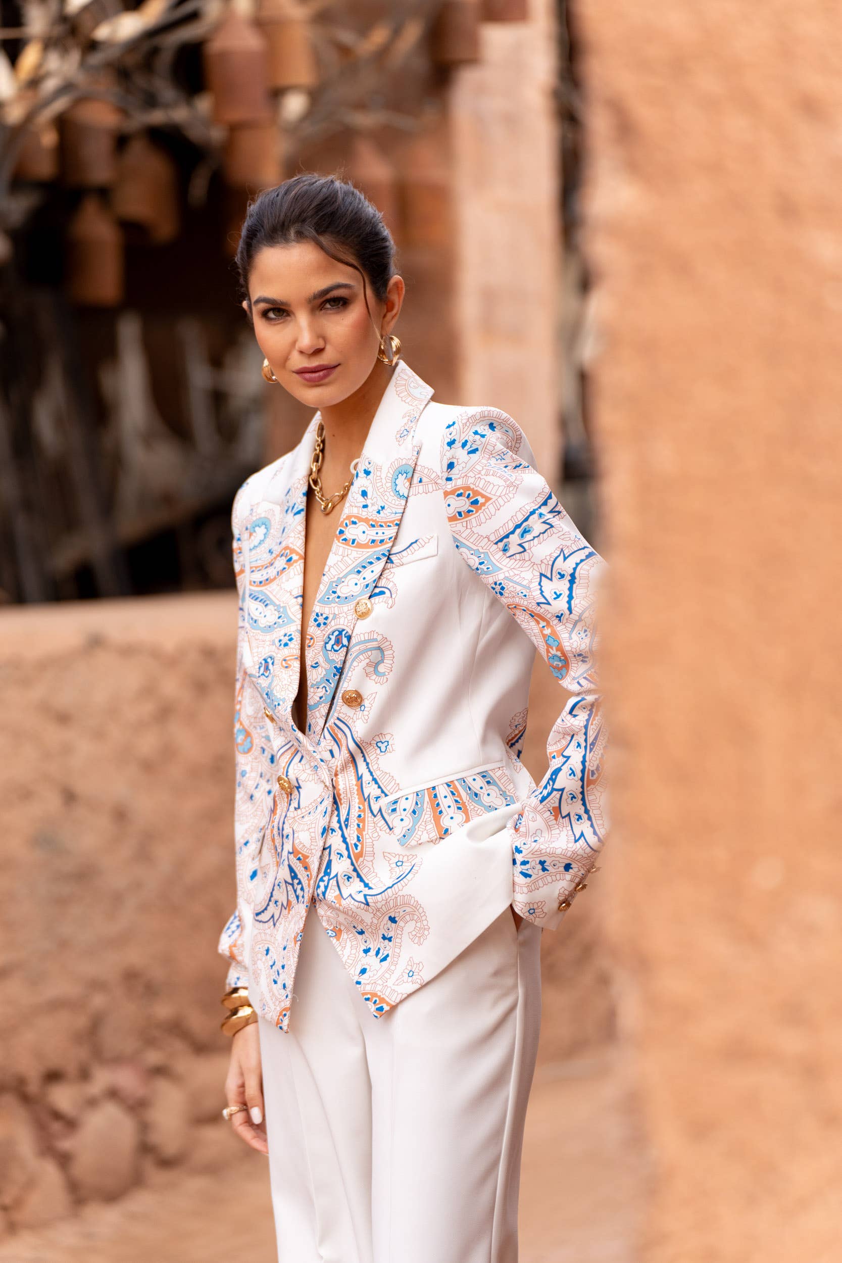 Attentif Paris - Wholesale Blazer - Women's - White printed blazer with blue and camel patterns6