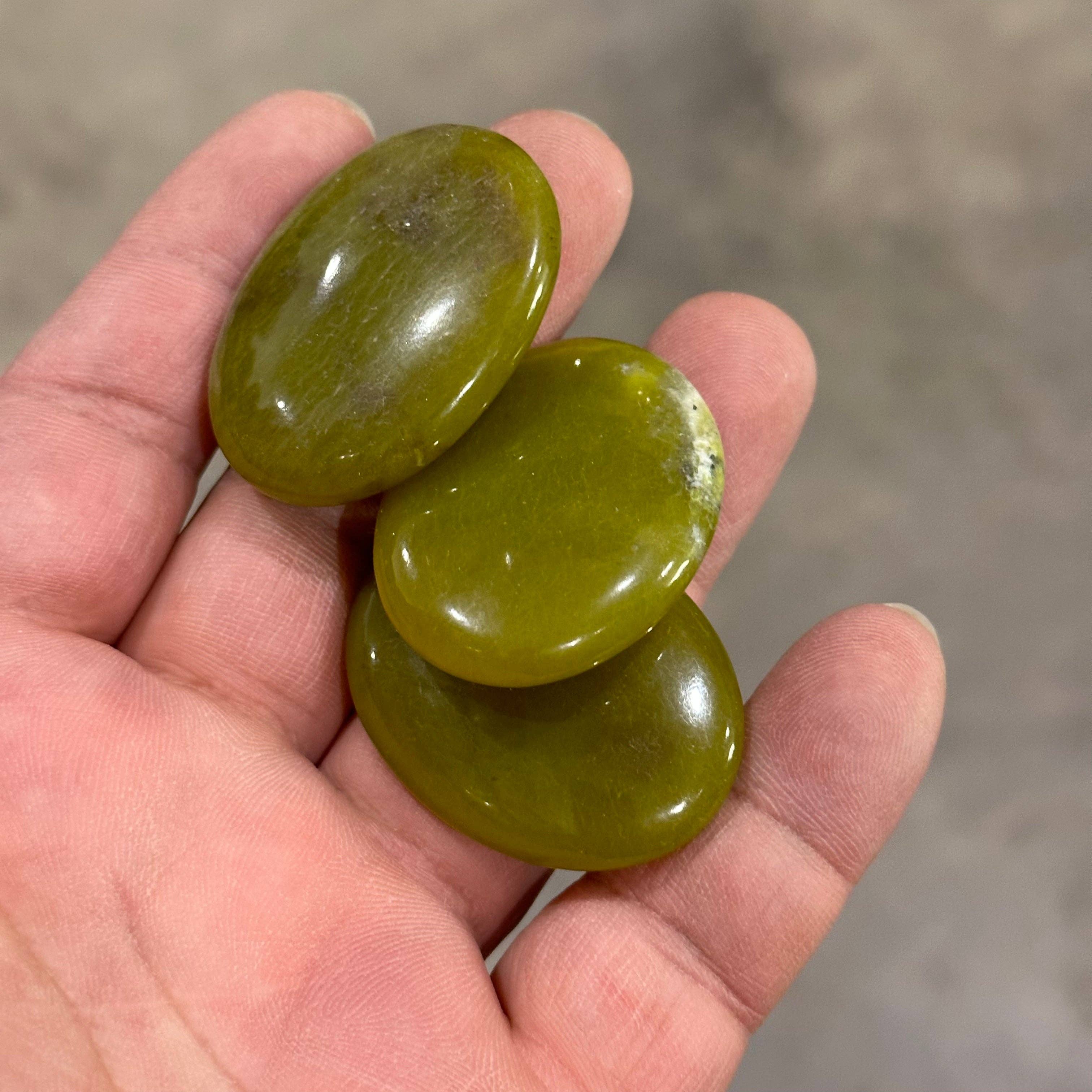 Keystone Crystals - Wholesale Spiritual Stone/Crystal - Gemstone Palm Stones 45mm – Bulk Crystal Supplies3