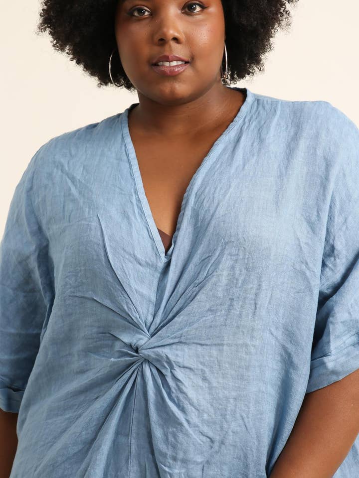 Lea & Luc - Grandes Tailles - Wholesale Dress - Women's - Plus size linen dress V neckline SKU 790929