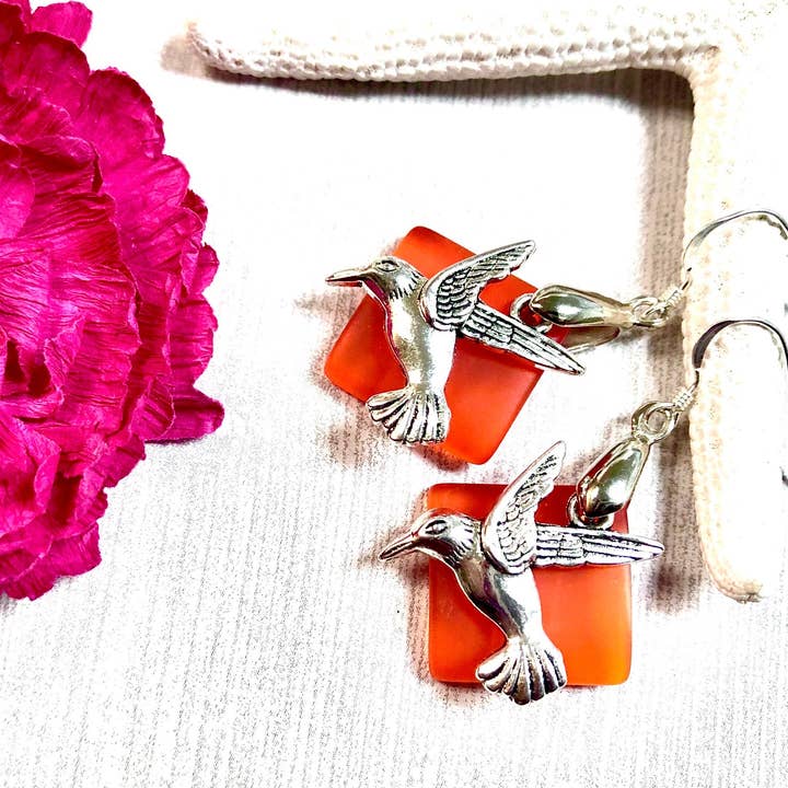 Sea Glas Hummingbird örhänge sortiment för wholesale av Devi Creations