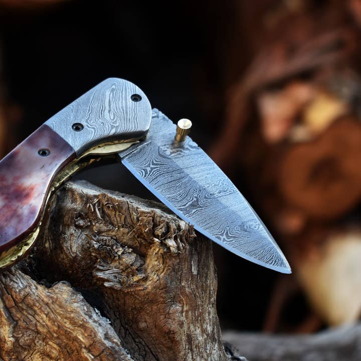 Lindo canivete de Damasco com alça e lâmina de Damasco, Faca dobrável com fecho de forro, Faca de Camping, Faca de Caça com Bainha de Couro Premium (FK-18) por atacado de SHINY CRAFTS