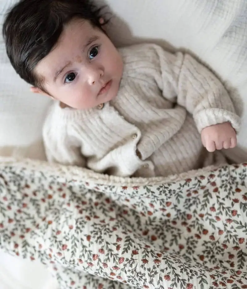 Manufacture des bébés français - Wholesale Bedding Blanket - Kids & Baby - Madeleine floral green fluffy cover1