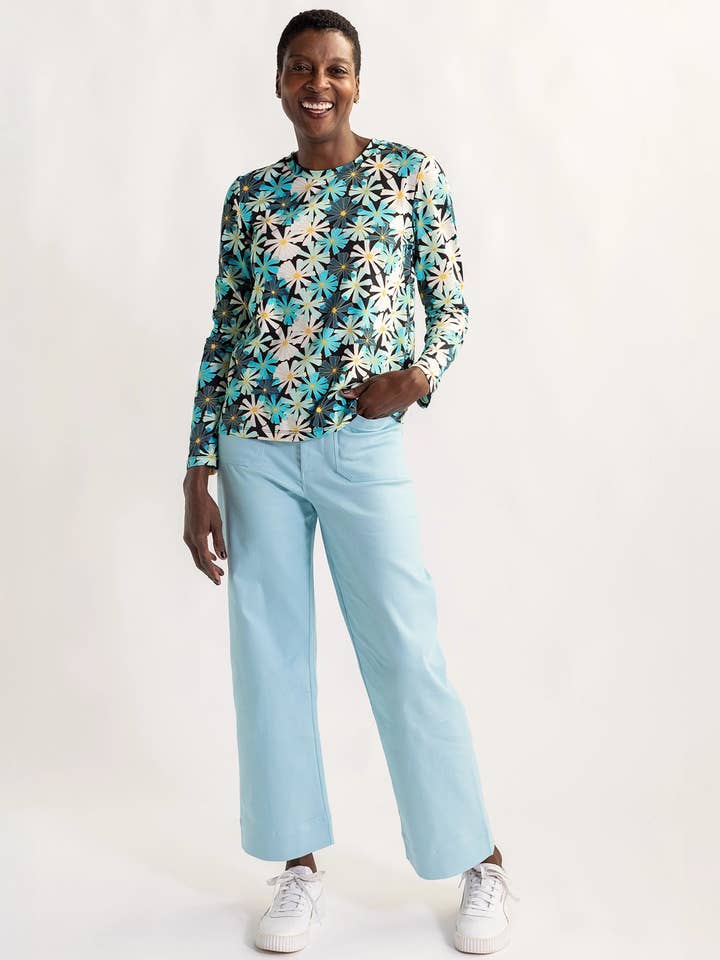 JEANETTE Tee Astern Blau für den Großhandel von Lesley Evers