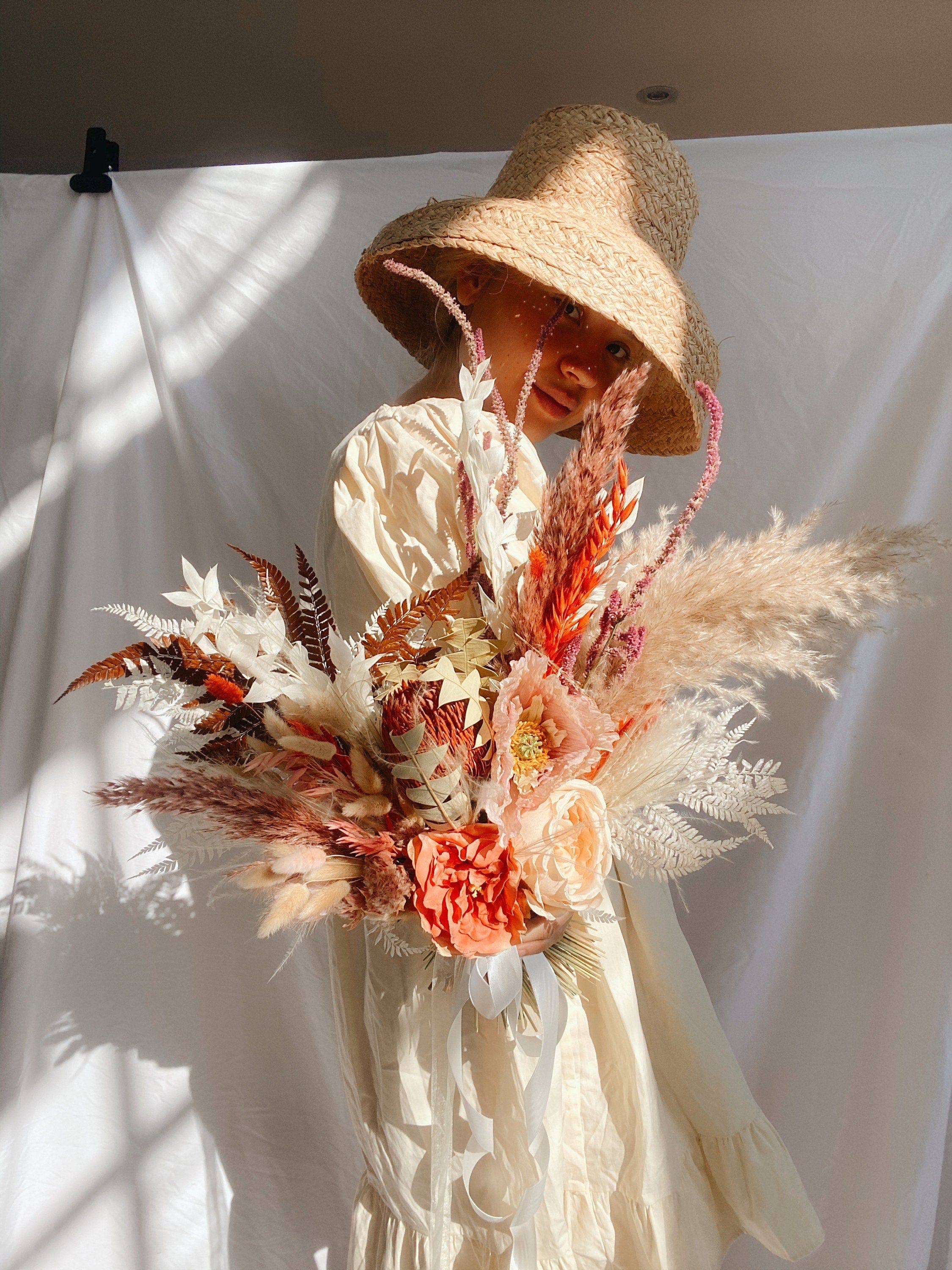Hidden Botanics - Wholesale Dried/Pressed Flowers - Dried Flowers Bridal Bouquet - Rustic Red & Orange No. 26