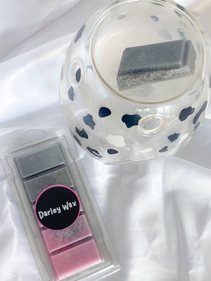 La Vie Est Belle für den Großhandel von Darley Wax