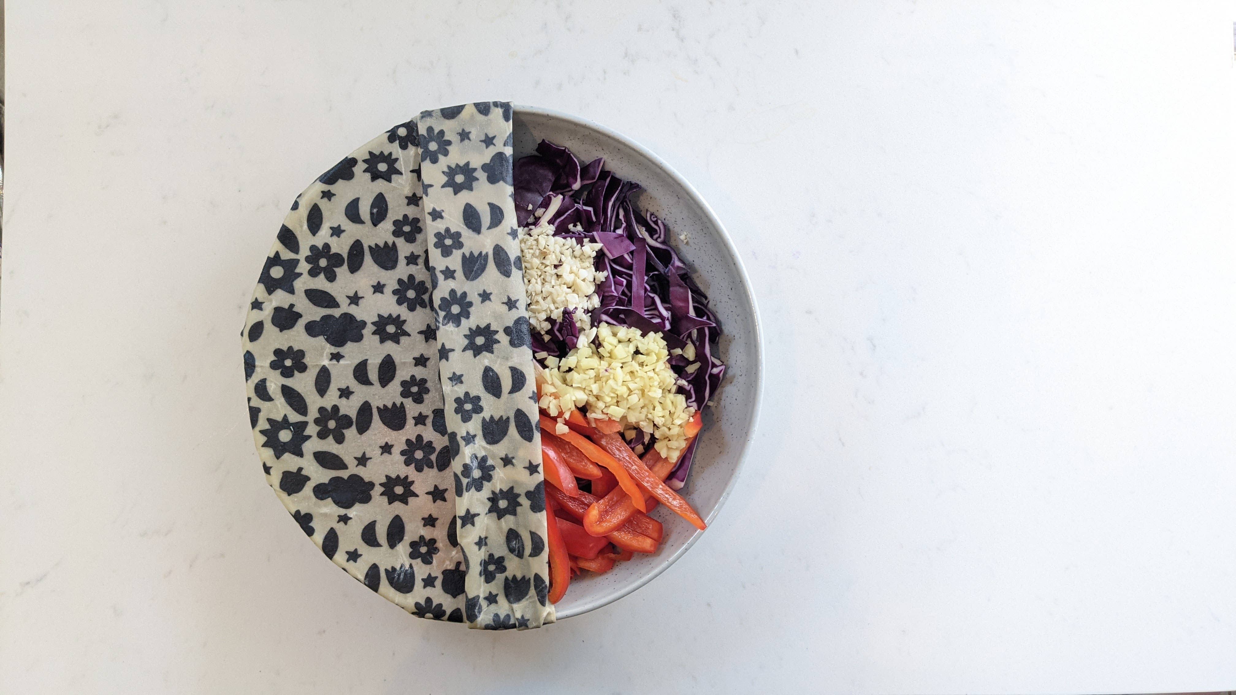 Mind Your Bees Handmade Wraps - Vendita all'ingrosso Involucro/sacchetto per alimenti - Impacchi alimentari in cera d'api - Set Sm o Lg (stampa scarabocchi)0