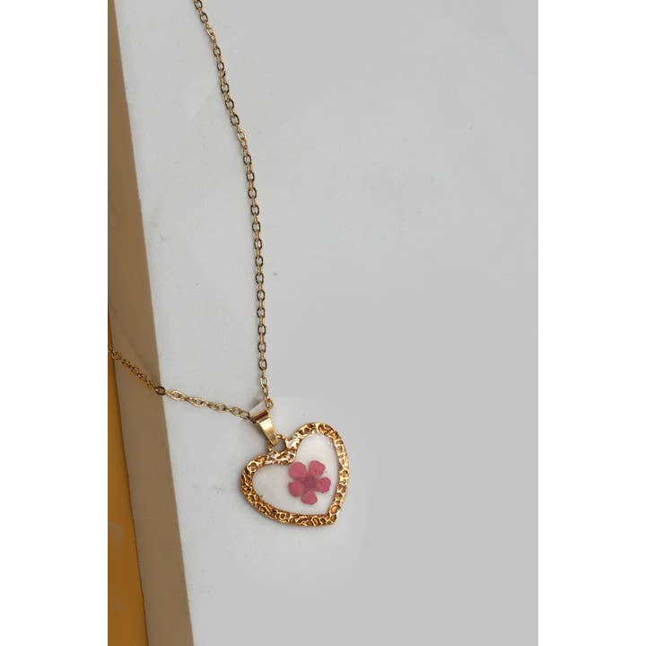 JOSSLYN by wall to wall - Wholesale Pendant/Charm Necklace - 18K STAINLESS STEEL TARNISH FREE FLOWER NECKLACE | 40NK9526