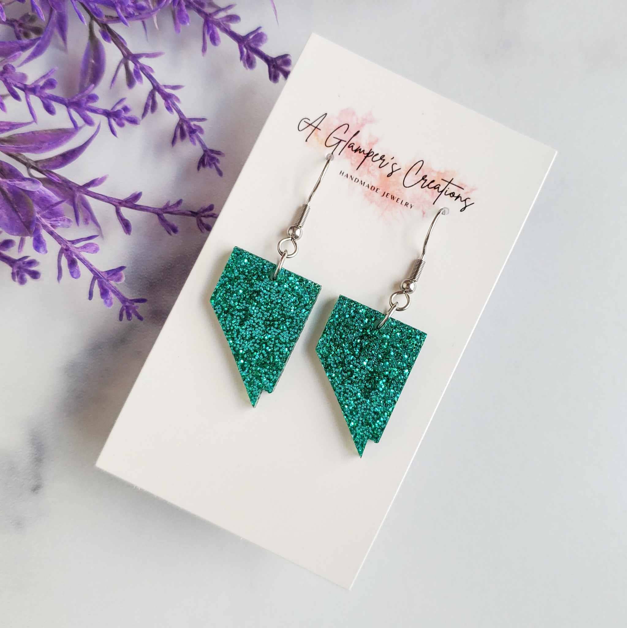 A Glamper's Creations LLC - Vente Boucles d'oreilles pendantes - Boucles d'oreilles en acrylique Nevada à paillettes turquoises1