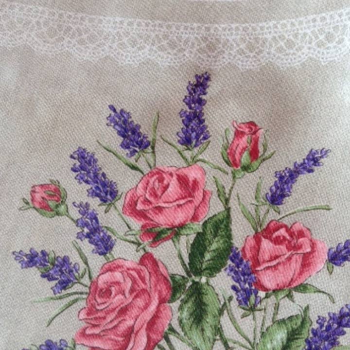 La Maisonnette – Großhandel Tischdecken – Französische Tischdecke Lavender & Roses, laminiert, abwischbar2