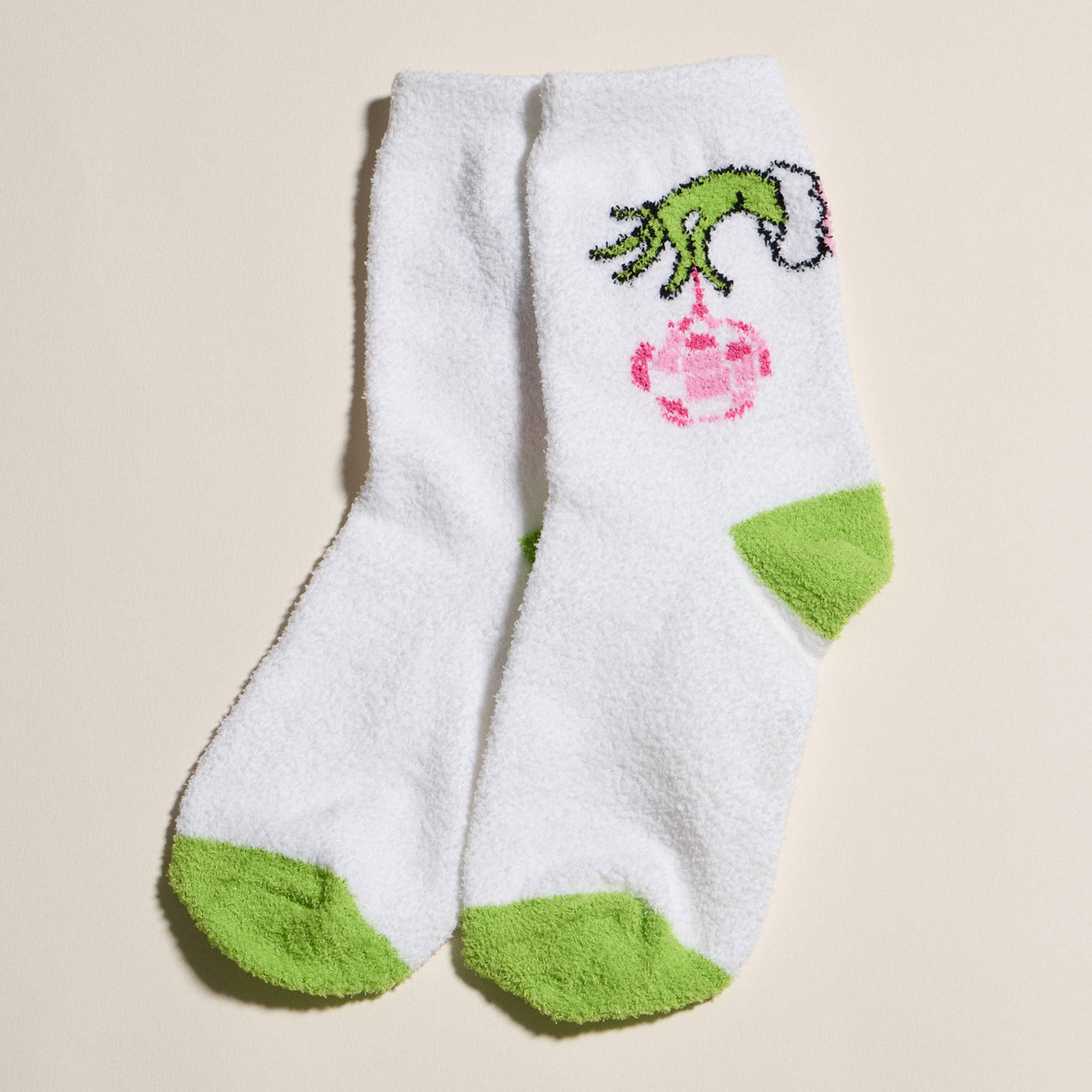 Hana - Wholesale Socks - Women's - Christmas Theme Printing Winter Fuzzy Cozy Socks (4 Pairs)4