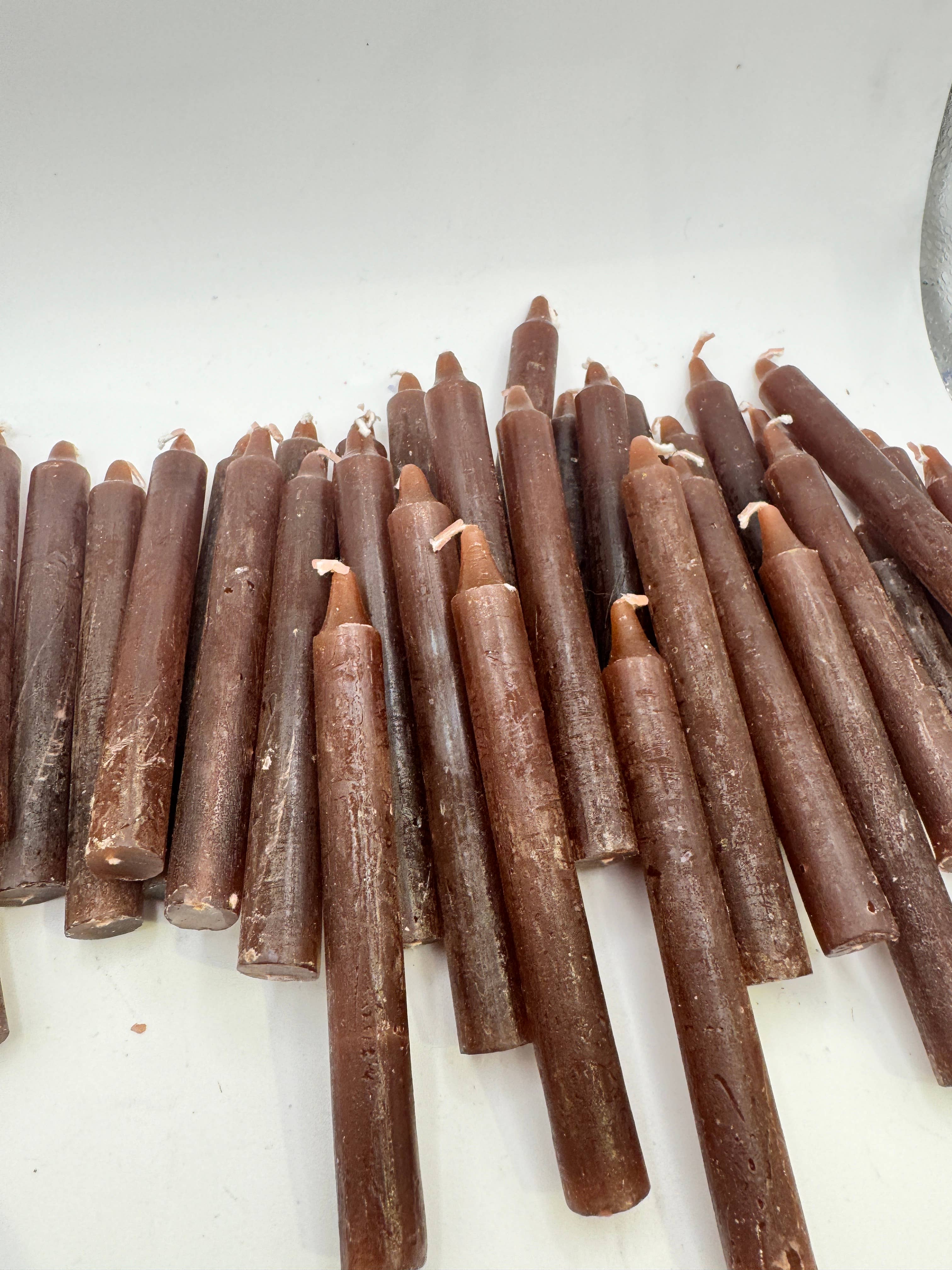 Oils and Auras - Wholesale Taps toelopende kaars/kandelaar - Bruine klokkaars - Gaia Spell Candle3