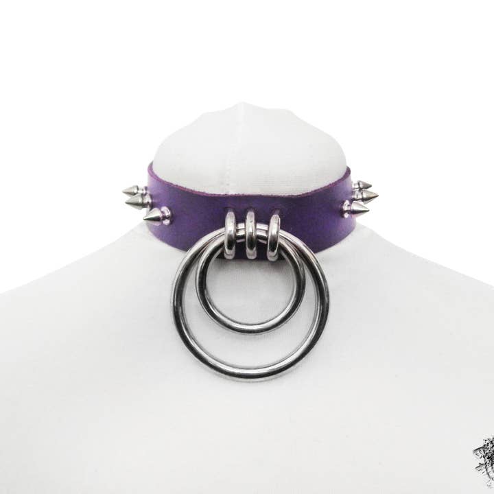 8th Sin – Engroshandel Choker/colliers – Lilla Nittebesat Dobbelt O-Ring Choker - Læder O-Ring Halsbånd