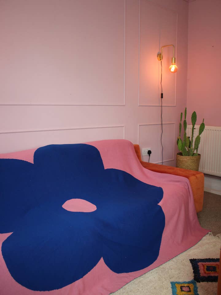 Spiral Reverse Knitted Blanket (Copy) for wholesale by Zebra Knits