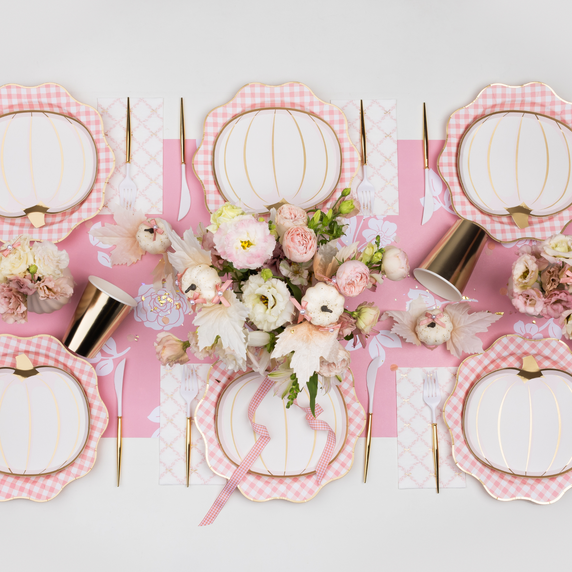 Bonjour Fête - Wholesale Disposable Plate - ELEGANT PETAL PINK GINGHAM DINNER PLATES2