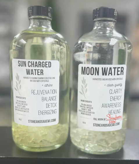 ERTH World Corp DBA Stone+Sage - Vendita all'ingrosso Attrezzatura per meditazione - Rituale di pulizia con cristalli del solstizio d'estate con acqua caricata dal sole 1