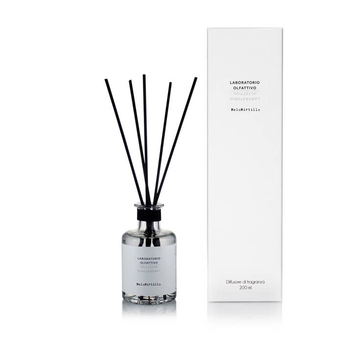 Laboratorio Olfattivo | Melomirtillo Fragrance Diffuser 200ml for wholesale by Lothantique Inc.