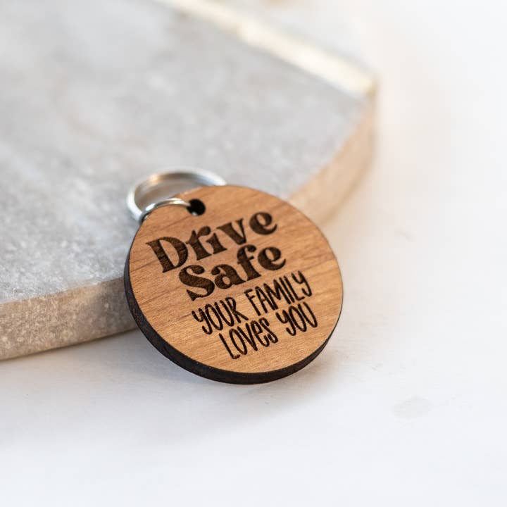 Reece Design Works – wholesale Nyckelring - Unisex – Drive Safe Wood Nyckelring, present till Älskade