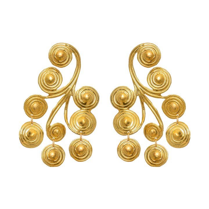 Boucles d'oreilles Valeria en laiton avec tiges en argent sterling pour la vente par We Dream in Colour