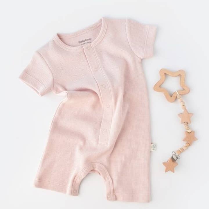 WAFFLE kortærmet heldragt i 100% økologisk bomuld for engroshandel hos BabyCosy Organic