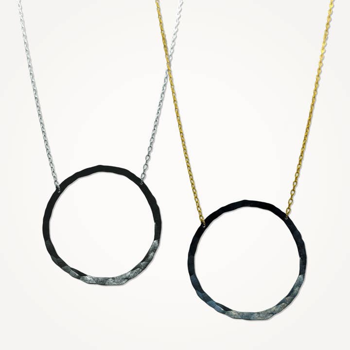 Organische Reifenkette • Mitternacht für den Großhandel von Beatrixbell Handcrafted