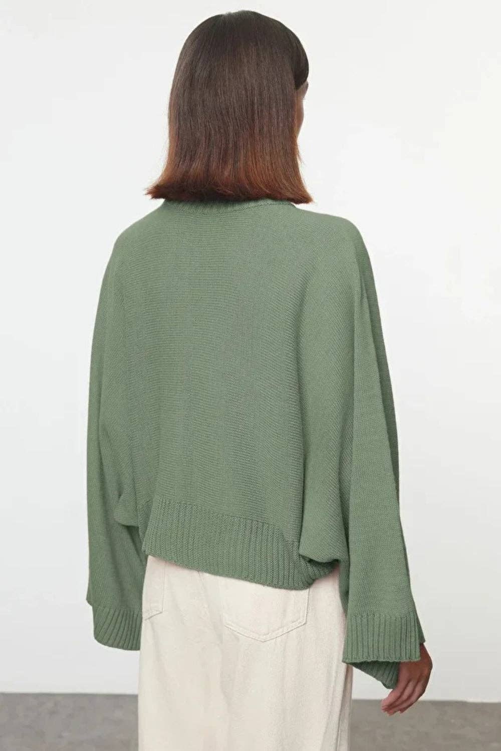 Hoxton Gal – wholesale Knitted jumper – Women′s – Oversized Flared Sleeve Knit Sweater14