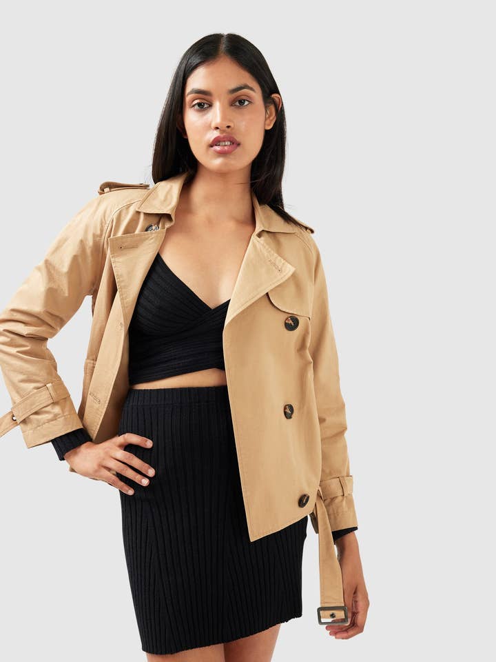 Trench corto Cool Nights per la vendita all'ingrosso da parte di belle & bloom