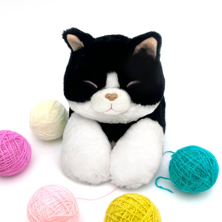 FLUFFERY – Großhandel Kuschel-/Plüschtier – Kind & Baby – Tuxedo-Katzen-Plüsch-Schlafkissen (45" / 115 cm) Flauschiges Geschenk2