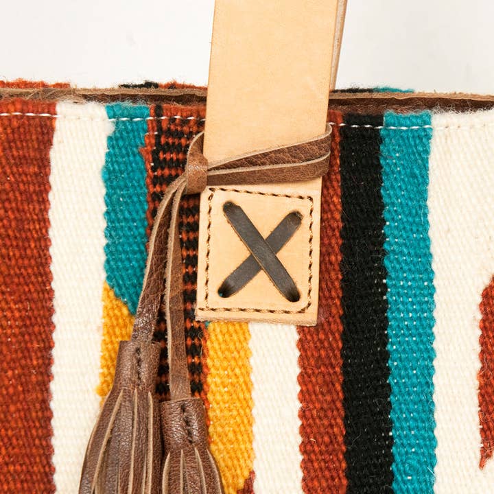 LS Western - Wholesale Tote Bag - Women's - LC-ADBG575D Southwestern Wool Tote with Natural Leather Straps Handwoven Tribal Pattern & Tassel28
