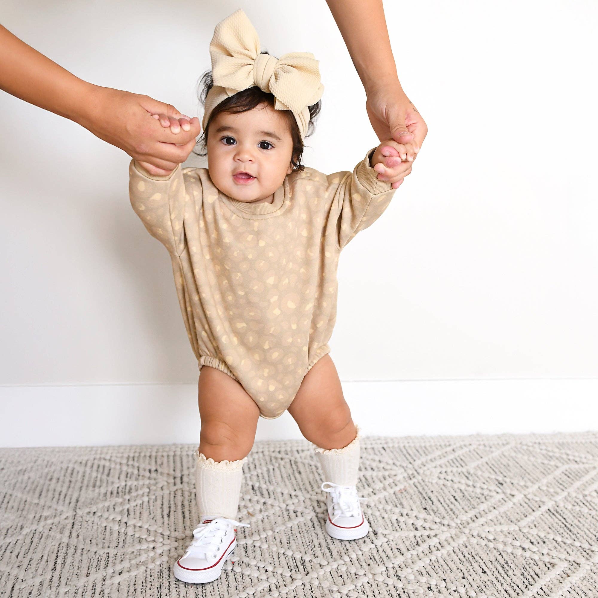 Gigi and Max - Wholesale Bodysuit (Non-Footed) - Baby - Amari Leopard SWEATSHIRT BUBBLE Baby Pullover Outfit10