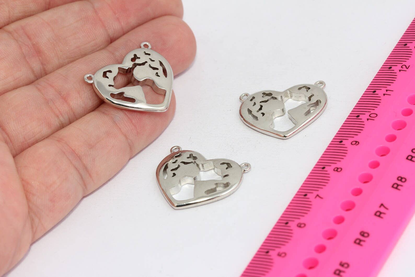QueenJewelryM - Wholesale Individuele bedel/hanger - 21x24mm Zilver Vergulde Hart Wereldkaart Bedel, MTE12020
