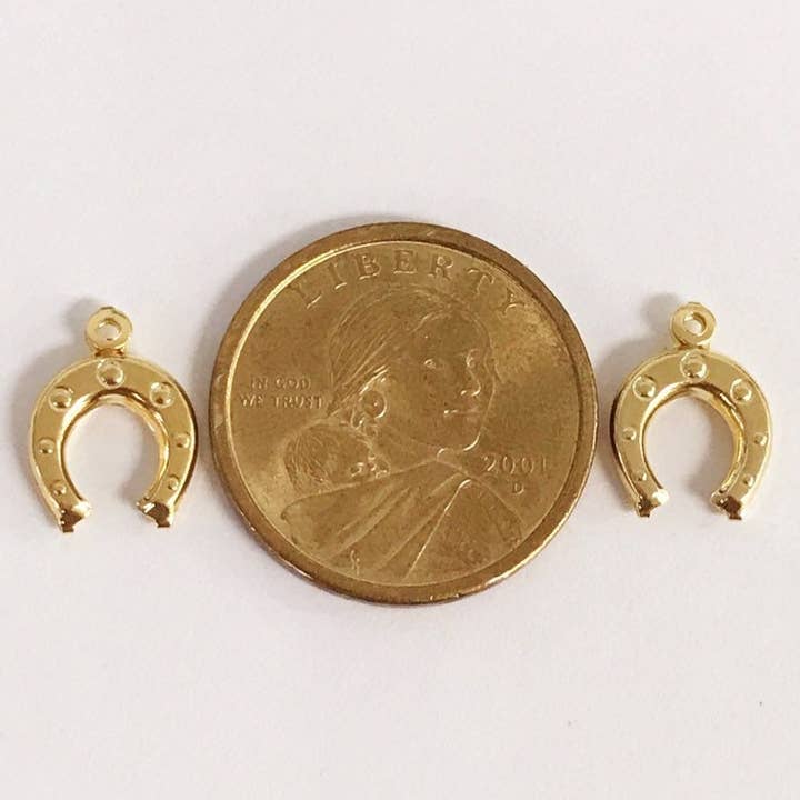 The Bead Bazaar - Wholesale Individual Charm/Pendant - Gold Horseshoe Charm, Gold Filled Horseshoe Pendant For Jewelry Making, Good Luck Charms, Bulk Charms For Beading, Small Horseshoe Lucky Charm