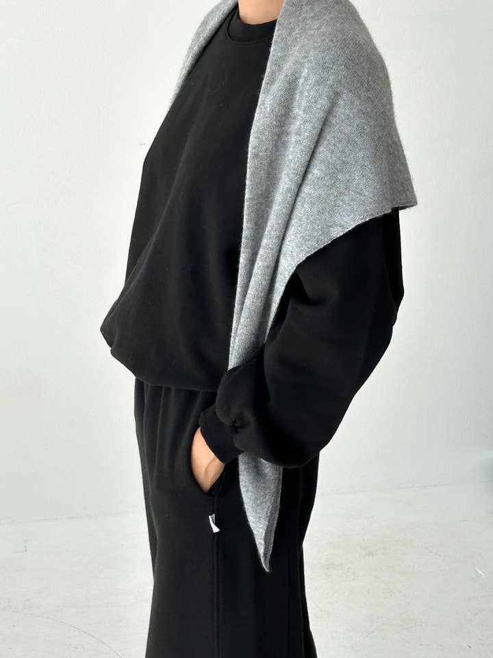 Cashmere Shawl (wholesale) for wholesale by Le Bon Shoppe