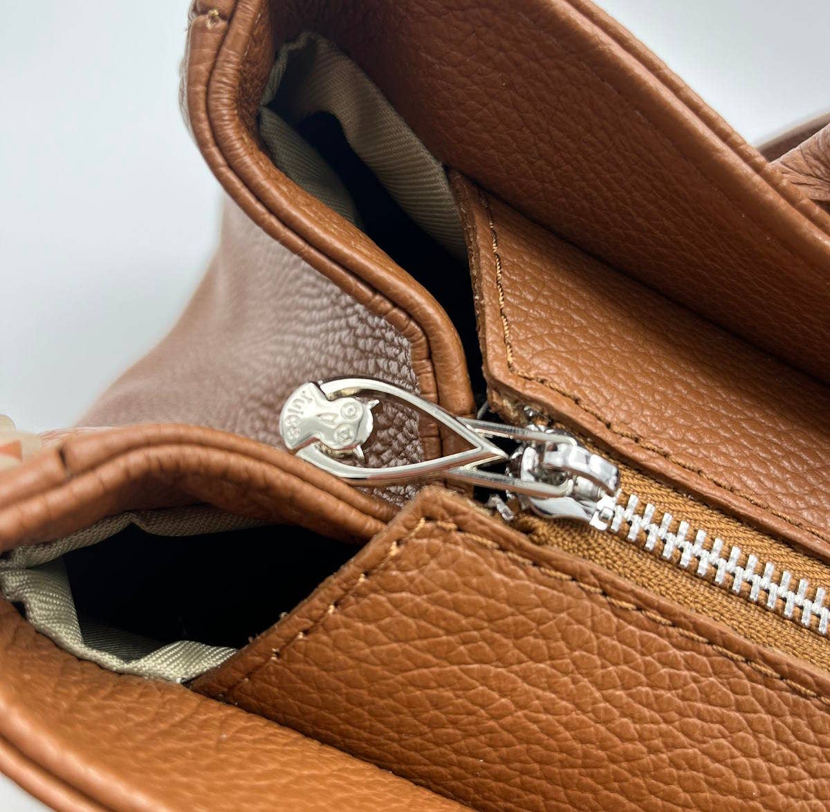 Suie Valentini srl - Wholesale Shoulder bag – women's - Leather shoulder bag, for women, made in Italy, art.1124467