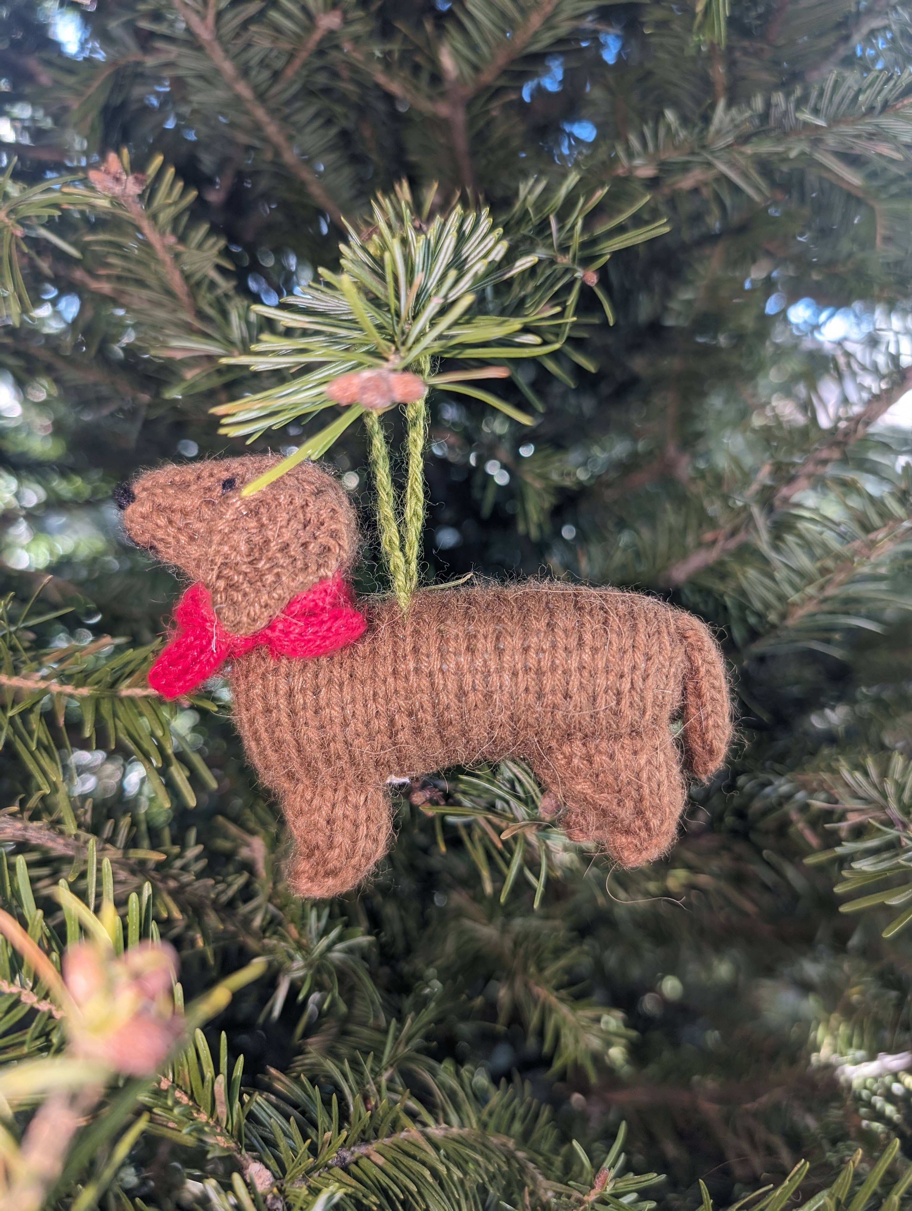 Arcadia Home - Vendita all'ingrosso Decorazione - Ornamento per Albero di Natale in Alpaca Fatto a Mano a Forma di Bassotto, Regalo per Cani1