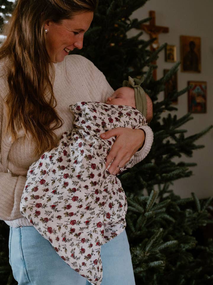 January Jane Shop - Wholesale Swaddle - Baby - Roses Blooming Swaddle8