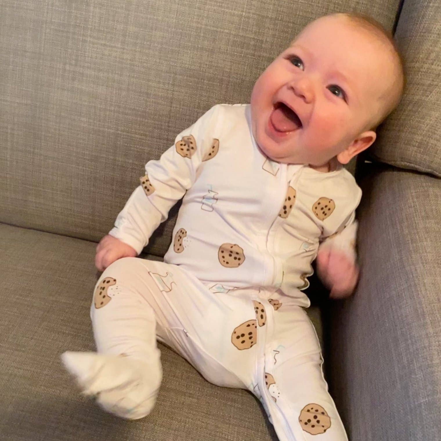 Dear Perli - Wholesale Sleepsuit - Baby - Bamboo Baby Zippered Footie Onesie - Cookie Craze1