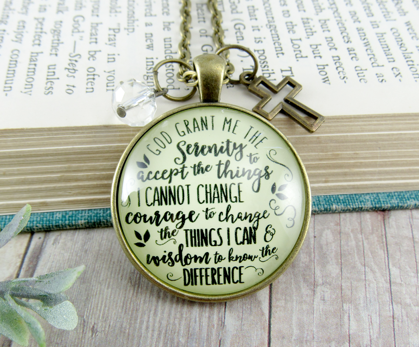 Gutsy Goodness - Vente Colliers à pendentif - Collier Serenity Prayer God Grant Me Strength pour femme2