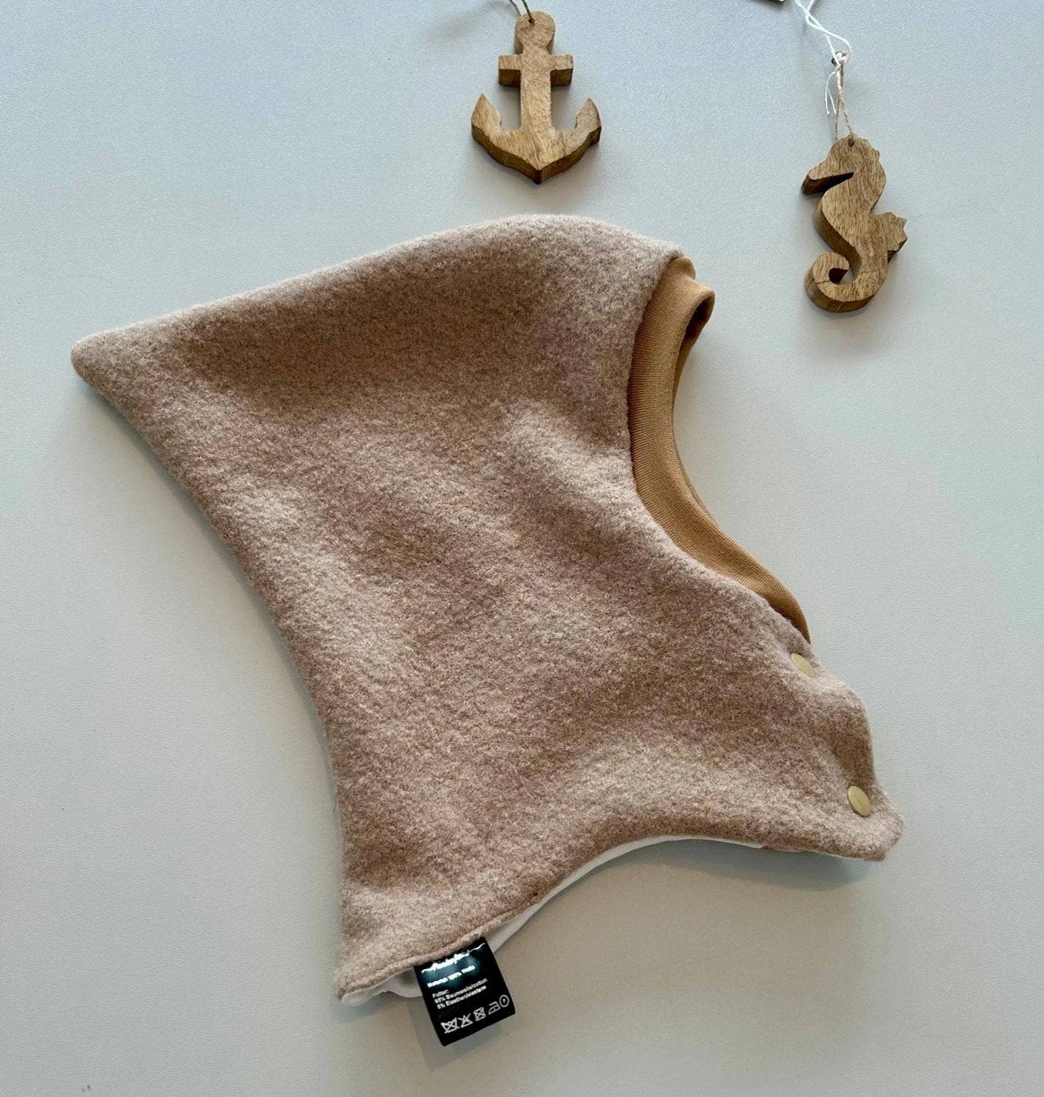 Küstenfieber® - Wholesale Kids Hat - Kids - Walk balaclava Strandläufer in camel, virgin wool0