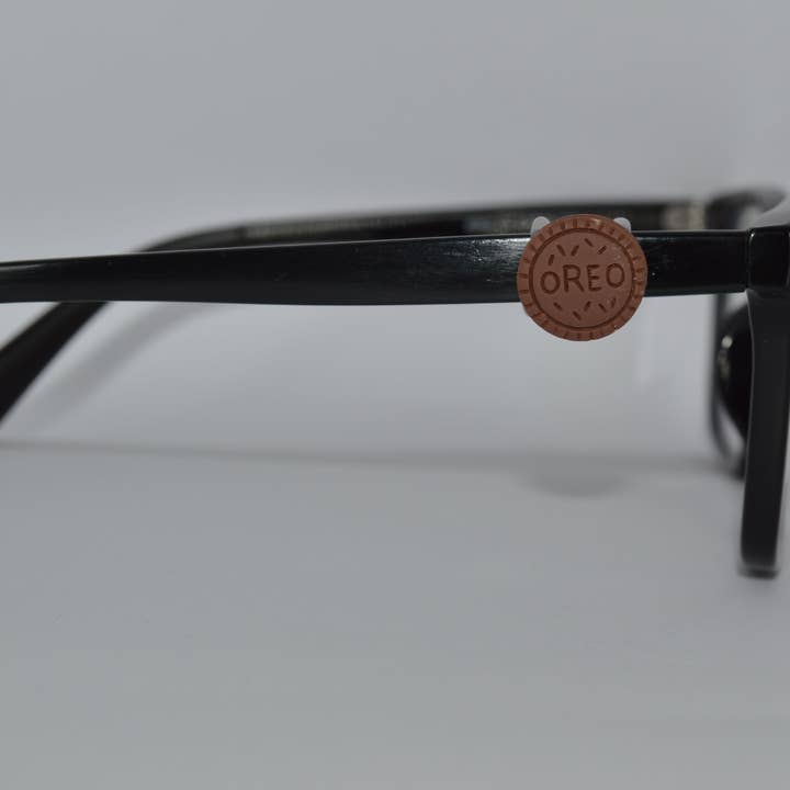 Cookie Sandwich Charm for wholesale by Www.eyeglasssesdecorations.com