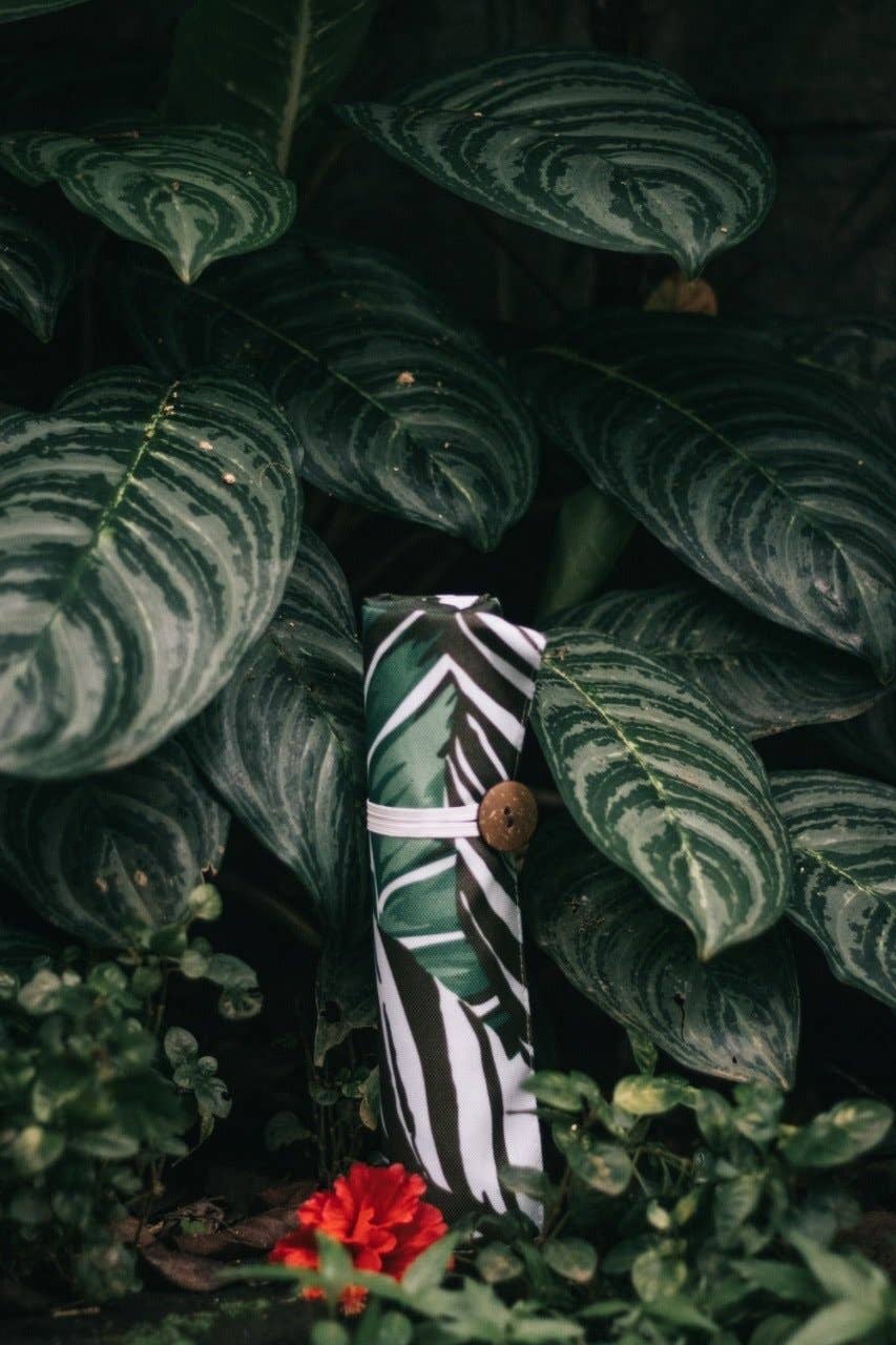 Aurobelle Ibiza - Wholesale Travel Utensil Set - Eco friendly cutlery and bamboo straw travel set , sustainable and practical. Jungle green1