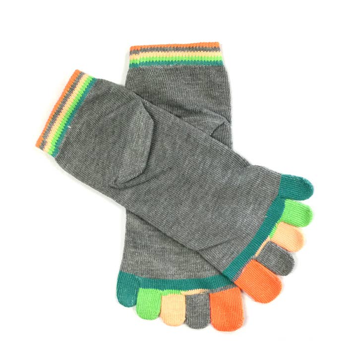 Wrapables.com - Wholesale Socks - Women's - Wrapables Colorful Five Toe Socks Set of 57