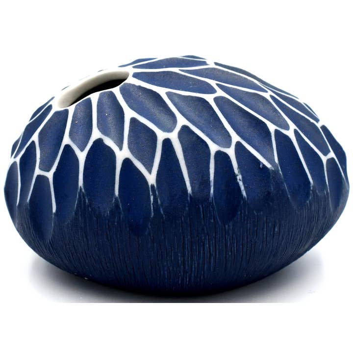 159W69BLUE PEBBLE MINI S-Jarrón de Porcelana Artesanal para Brotes para venta al por mayor de Art Floral Trading LLC