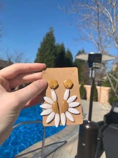 Goldy Lock for wholesale by Polymearrings Jewelry Co.